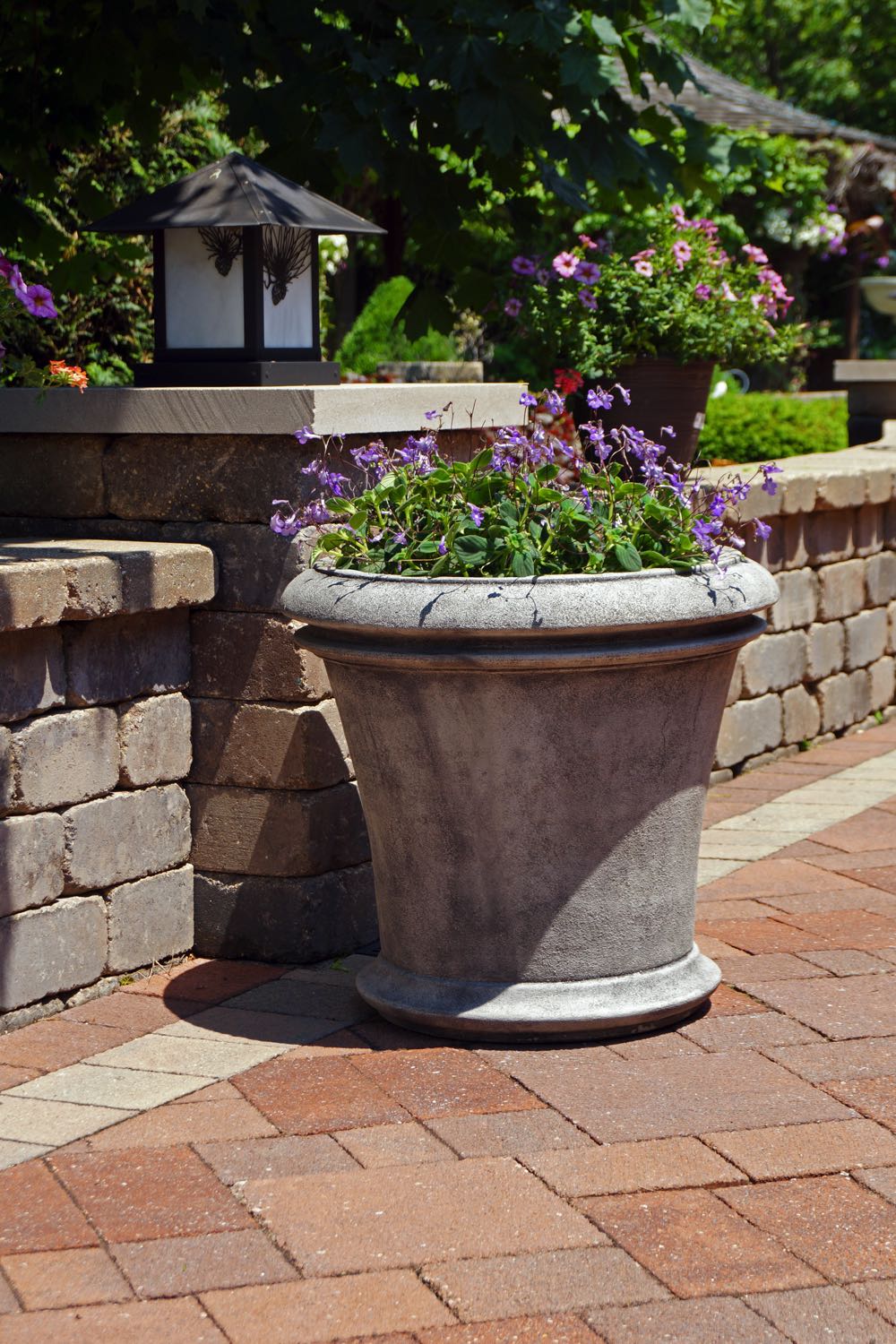 Avanti II Montette Villa Garden Planter