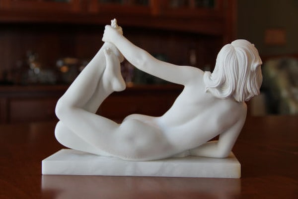 Lolita Statue Female Nude Marble Alabaster Stanley Kubridck back view