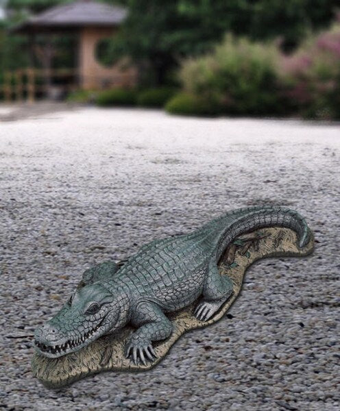 Alligator Piped Water Feature Cement Statue