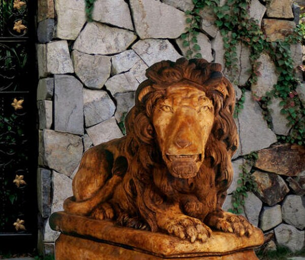King Grand Lion Statue Facing Right Garden Statue Beasts Cement