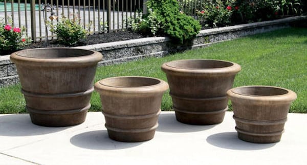 Cambridge Round Planter Available in four various sizes matching heights