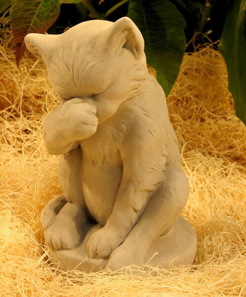 Kitten Washing with Paw garden statues sculptures Statuary Cement