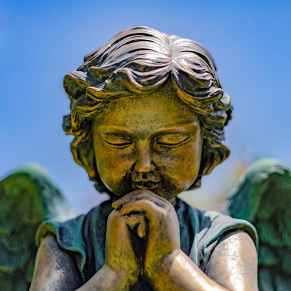 Angel Praying on Pedestal Garden Statue