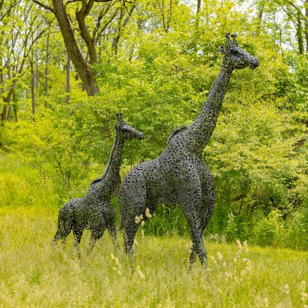 Majestic Tall Iron Giraffe Duo Garden Statues Steel Art Sculptures Pair