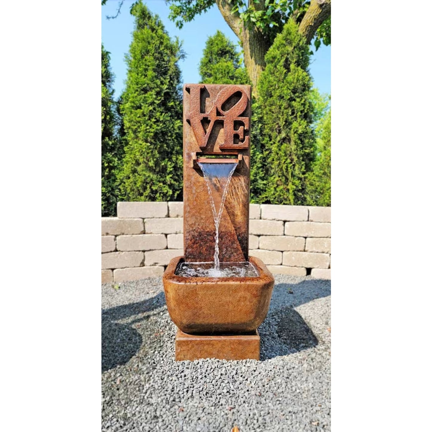 Love Wall Fountain With the Sculptural Word