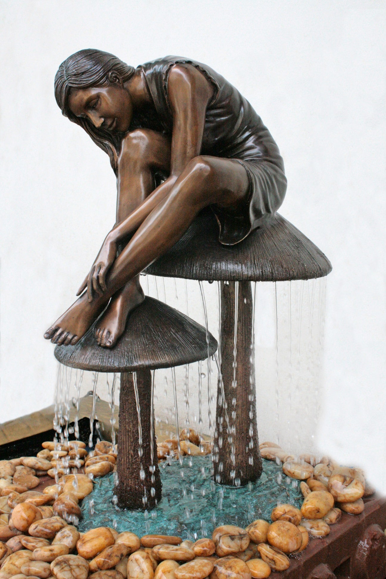 Mushroom Daydream Bronze Fountain with girl seated on mushrooms