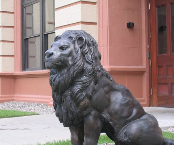 Bronze Gateway Pair of Lions is a truly majestic and regal masterpiece
