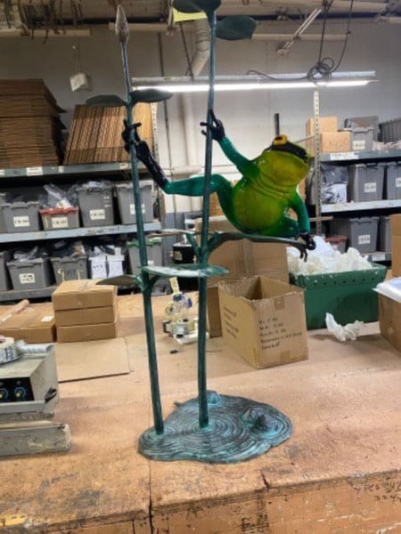 Colorful Frog Spitting Pond Sculpture Bronze High-End Garden Fountain