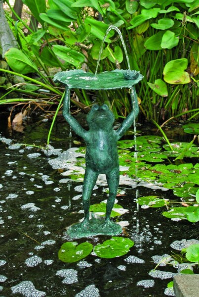 Frog Lifting Lily Pad Piped Water Feature Fountain Sculpture