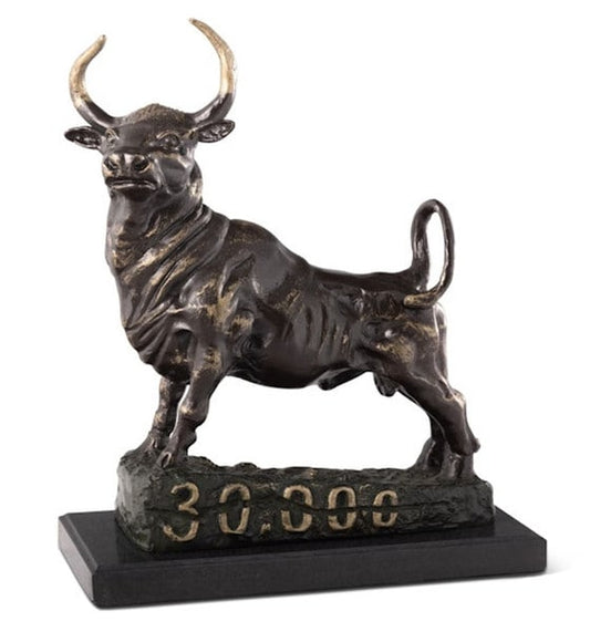 Bull Cracking 30,000 Stock Market Statue limited edition sculpture Wall Street