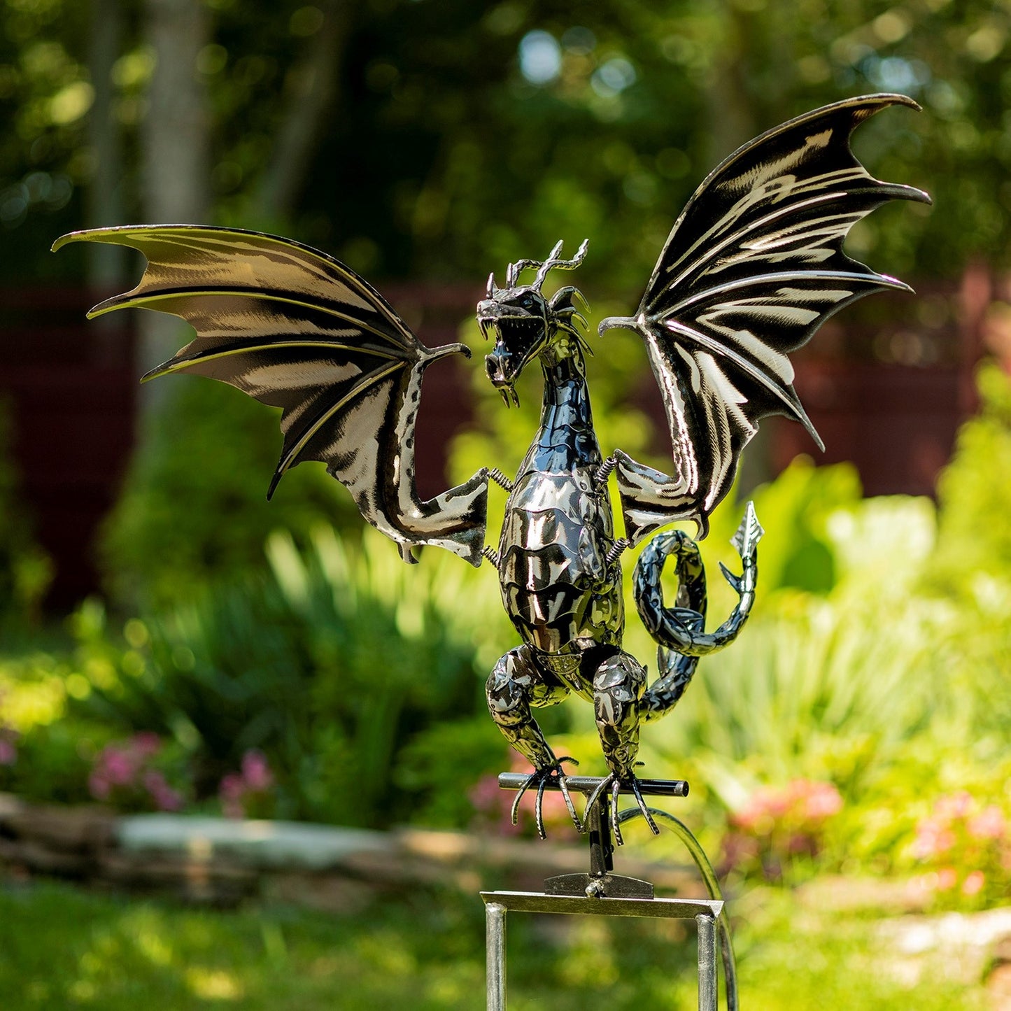 Wind Motion Dragon Garden Stake with Tail Raised