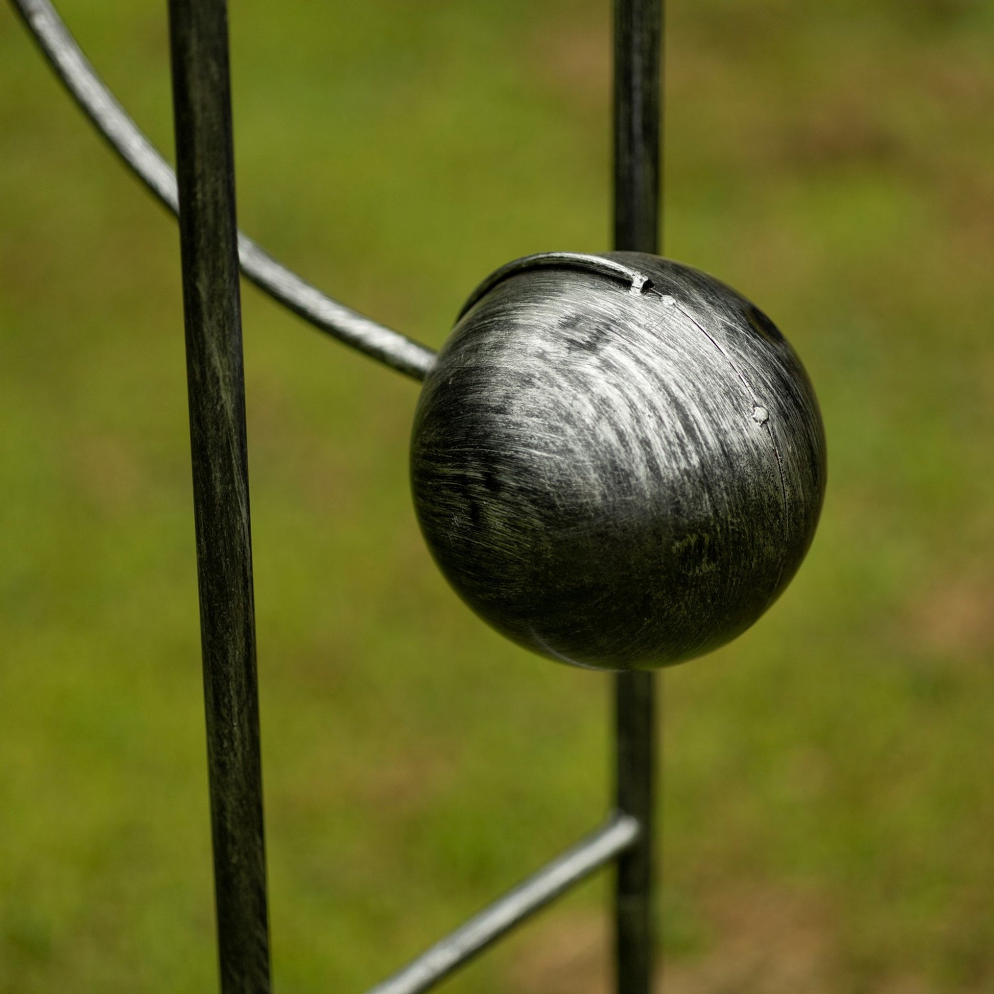 Balanced with weighted ball for smooth movement - angle 4