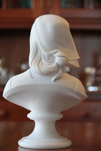 G. Bessi, Jeanne D'arc Alabaster Bust With Stand G. Bessi, Jeanne D'arc Alabaster Bust With Stand