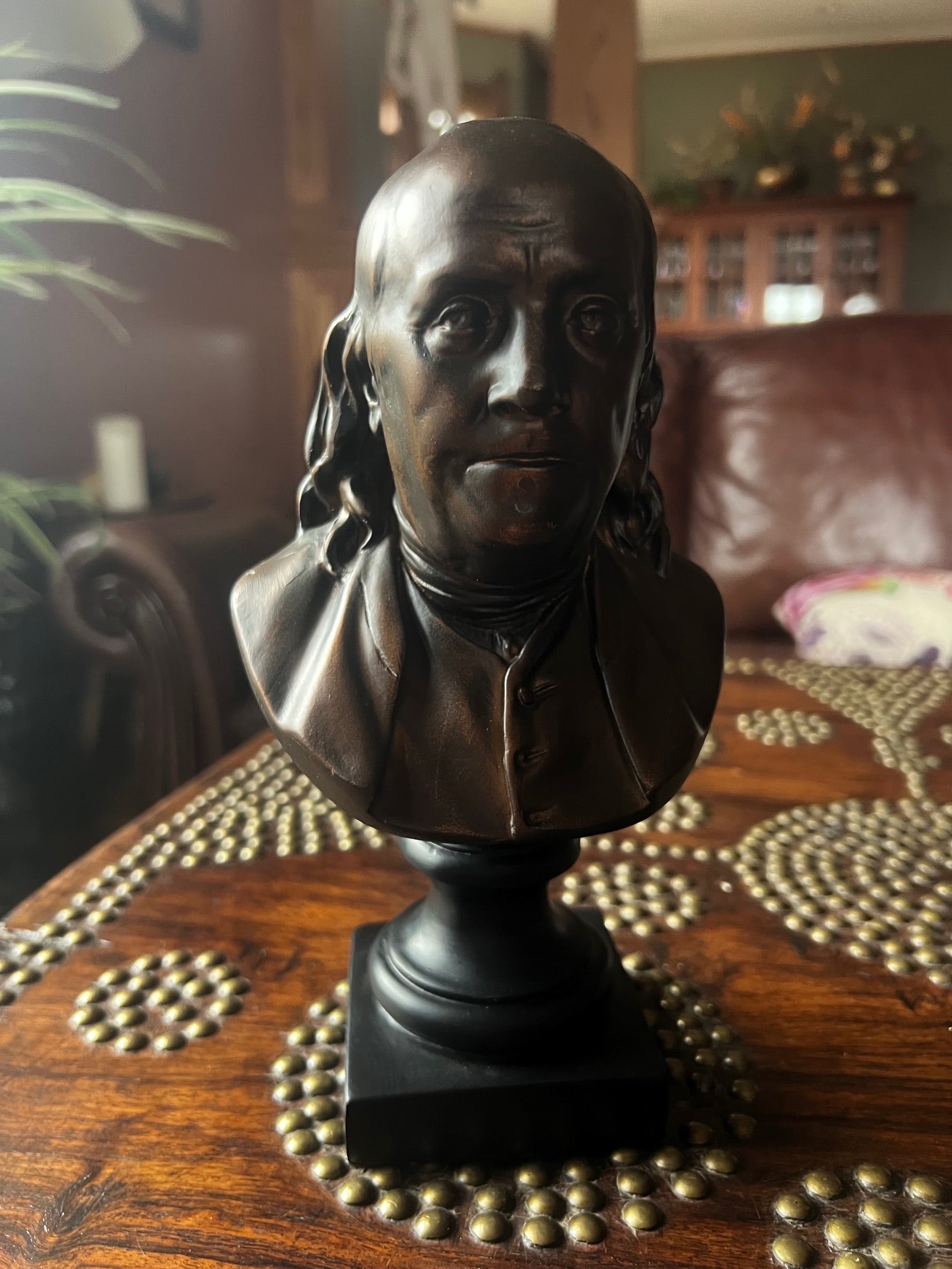 Classic Ben Franklin bust statue with traditional Revolutionary era styling