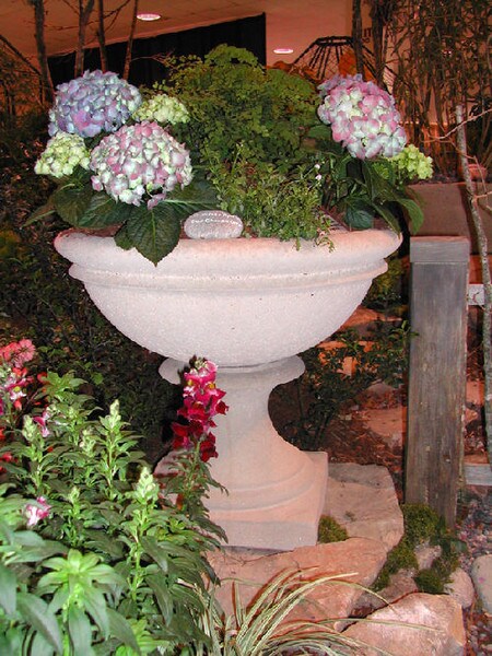 The Winston Concrete Pedestal Urn Grand-Scale