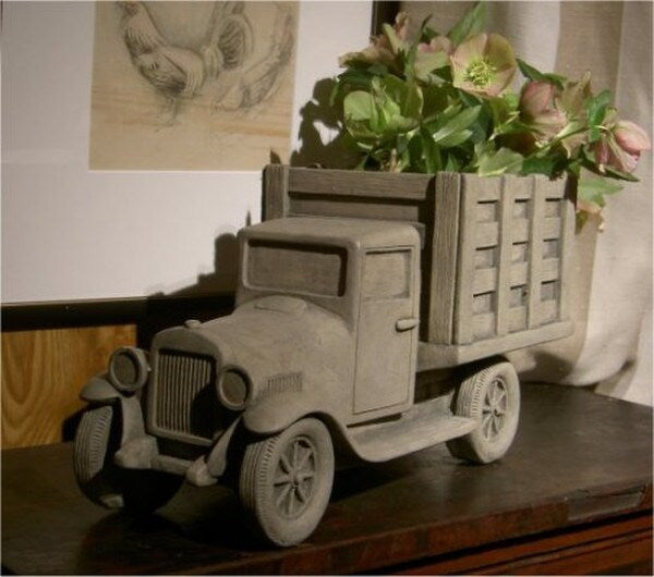 Farm Truck Scupted Garden Planter Country Decor