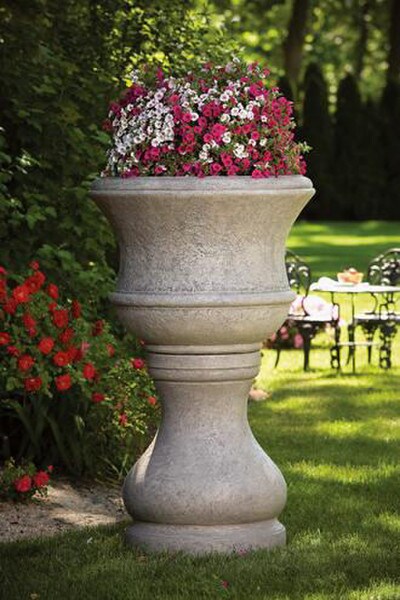 Pozzilli Urn with Matching Pedestal Garden Planter