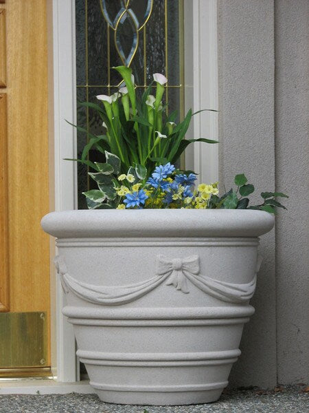 Cardiff Vase 16 Inches Wide