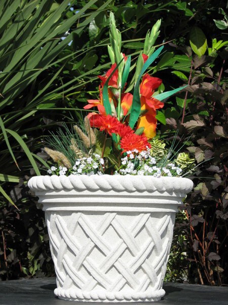 Windsor Jardinere 16 Inch Top