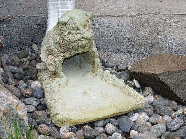 Elf Rainman Splash Guard Downspout Statue