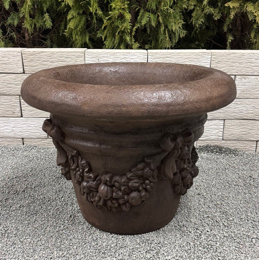 Palm Pot Classico Planter with Della Robbia Relief
