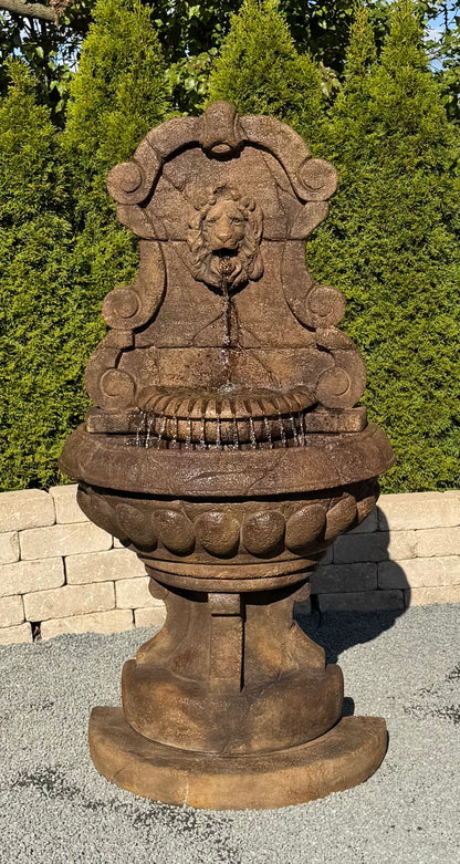 Europa Murabella Lion Wall Fountain with Regal Lion Head Spout