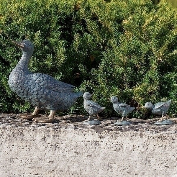 Duck with Ducking St of Four Statues