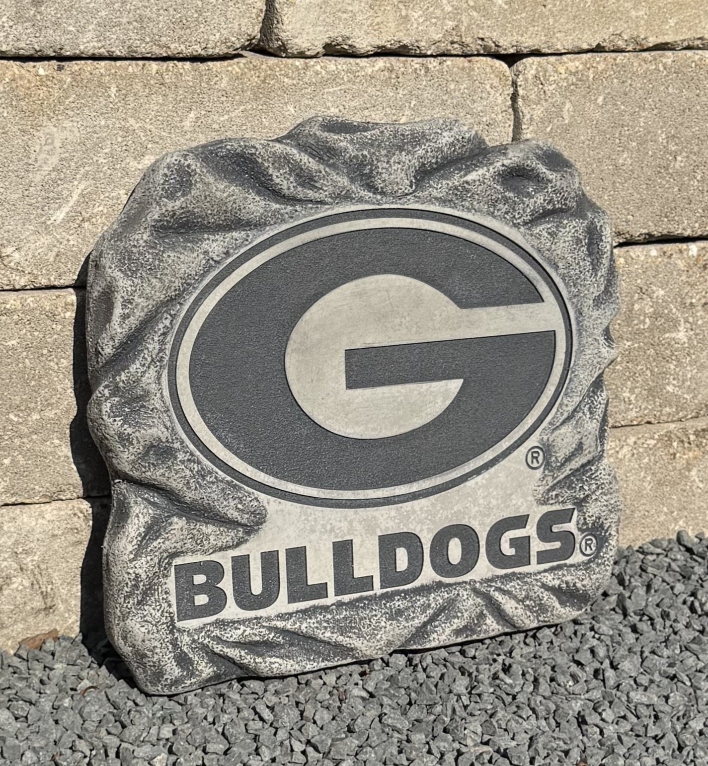 Georgia Bulldogs Logo Stepping Stone in Greystone finish