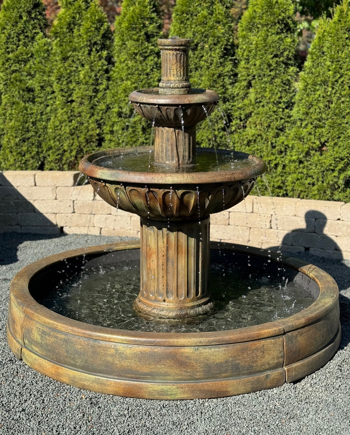 Fluted Fountain In Valencia Pool Several piped water spillways Estate Sized