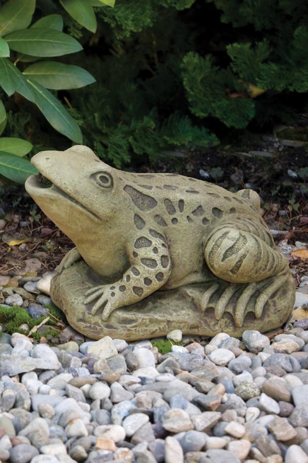 Frog Plumbed Large Water Feature Statue Shown in Green Moss