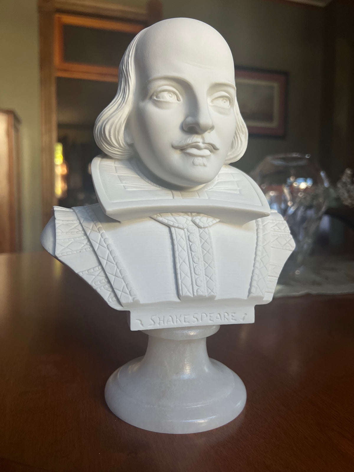 William Shakespeare Italian alabaster bust statue with detailed Elizabethan collar