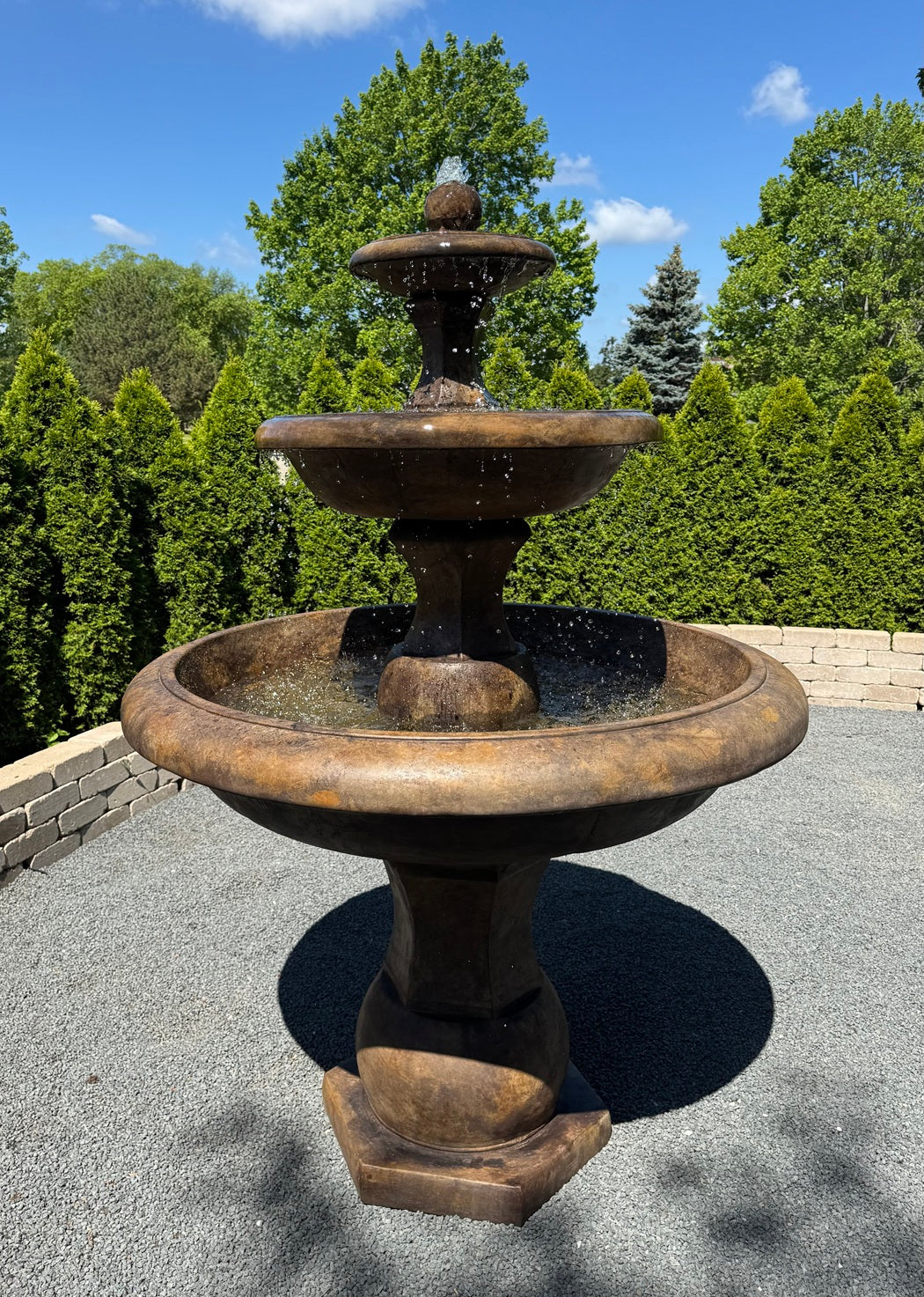 Grande Barrington Estate Garden Fountain 85 inches high