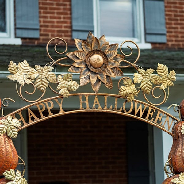 Happy Halloween Arch with Pumpkins and Skulls
