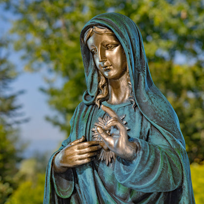 Catholic Virgin Mary garden statue serene expression