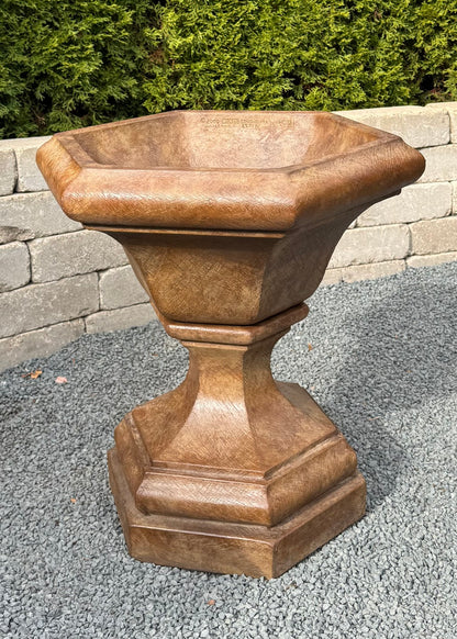 Kensington Planter Large scale urn with matching fountains and birdbath statuary