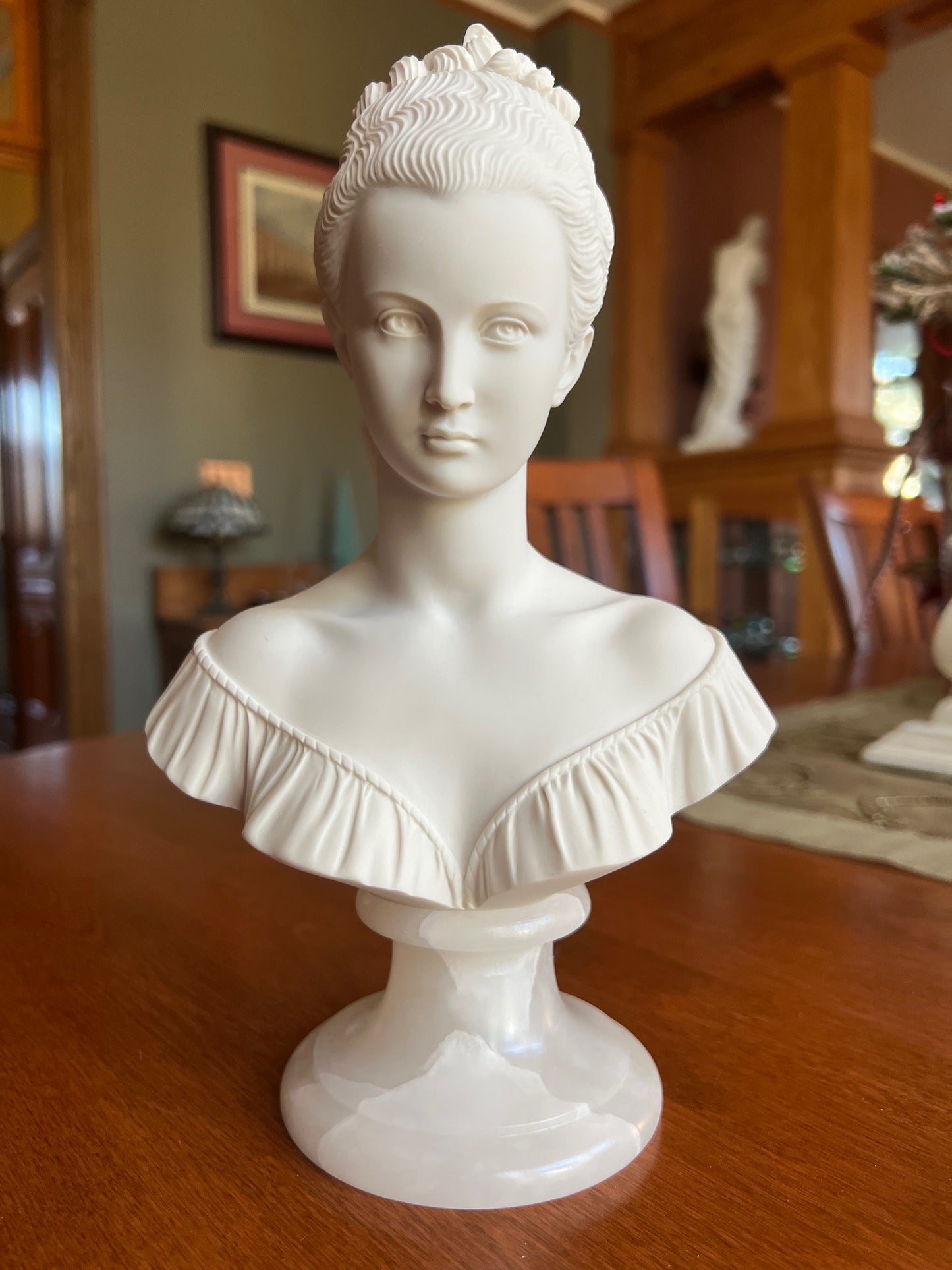 Alabaster Italian Manon Lescaut bust by A. Giannelli captures the famed literary heroine in a refined Neoclassical style