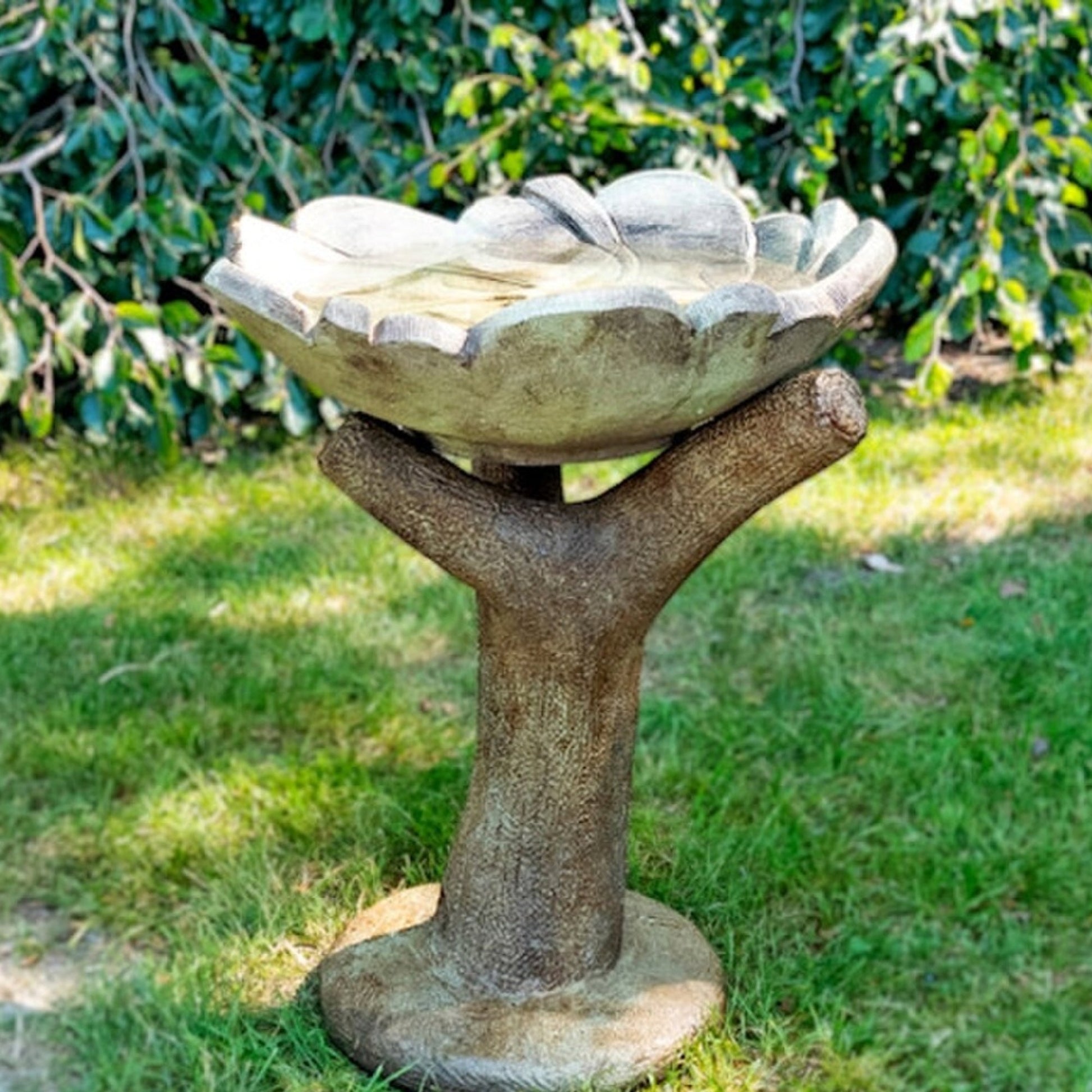 Maple Leaf Birdbath Garden Sculpture