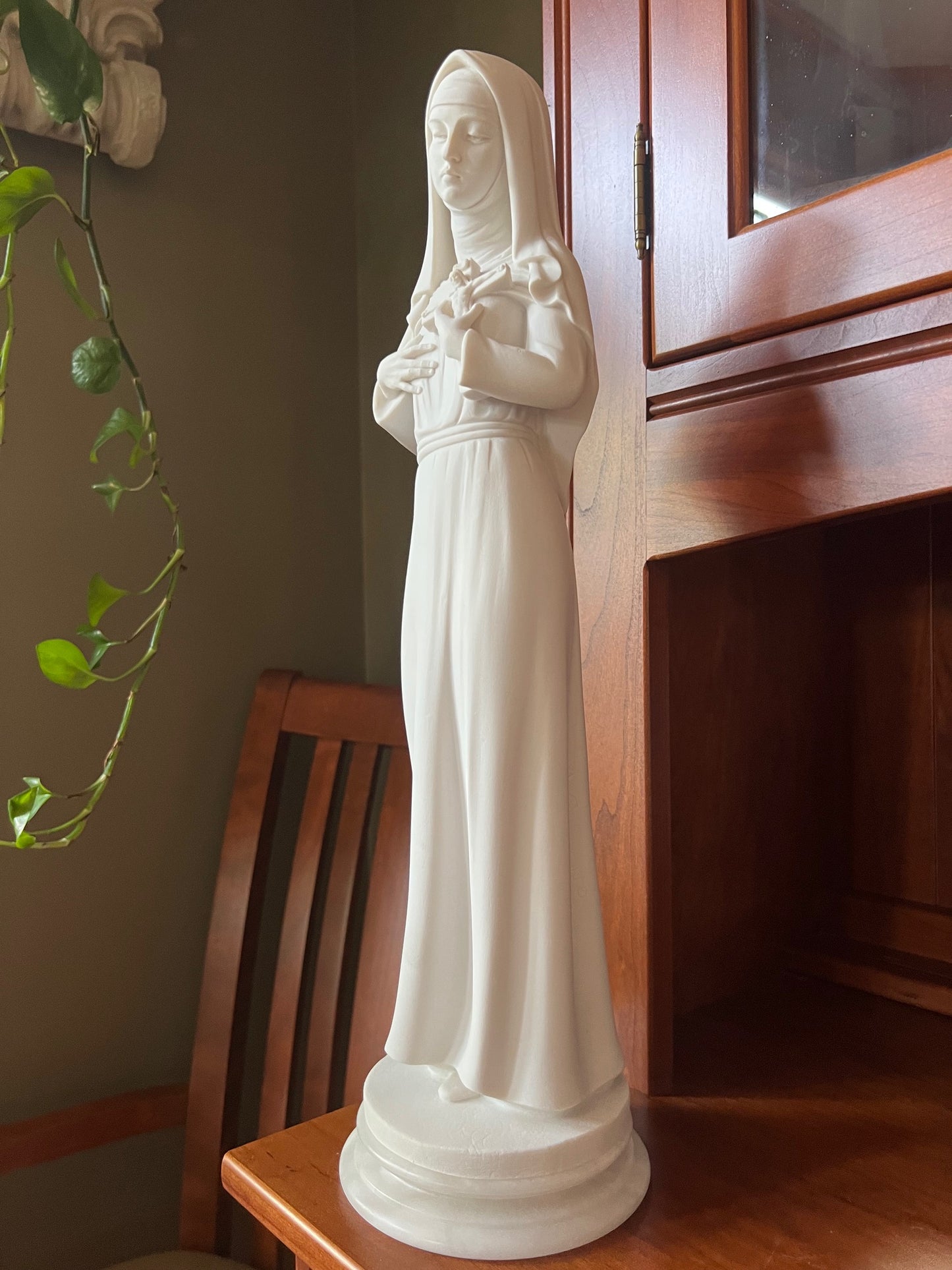 Saint Rita of Cascia Alabaster Statue – Italian Devotional Sculpture