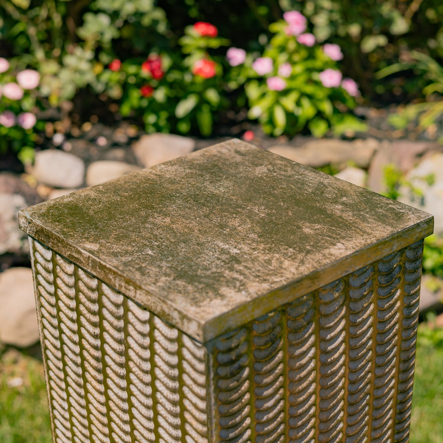 Top View of metal display columns large medium small gold