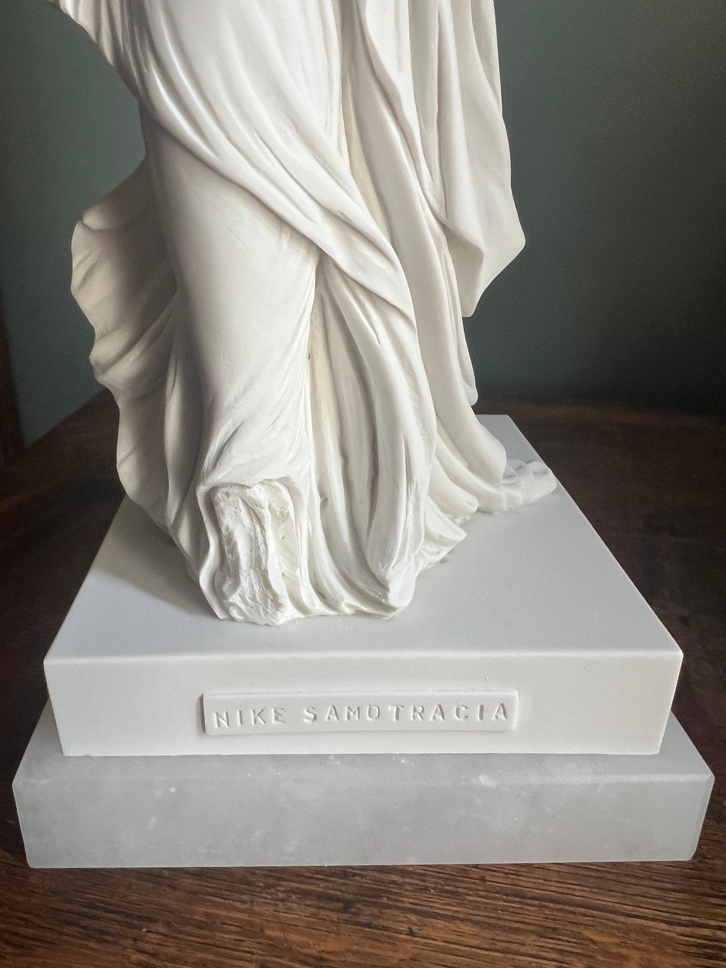 Signed A Giannelli Winged Victory classical art reproduction