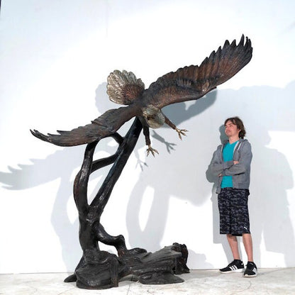 Size Comparison Life Size Bronze Eagle In A Tree Bronze Sculpture Grand-Scale