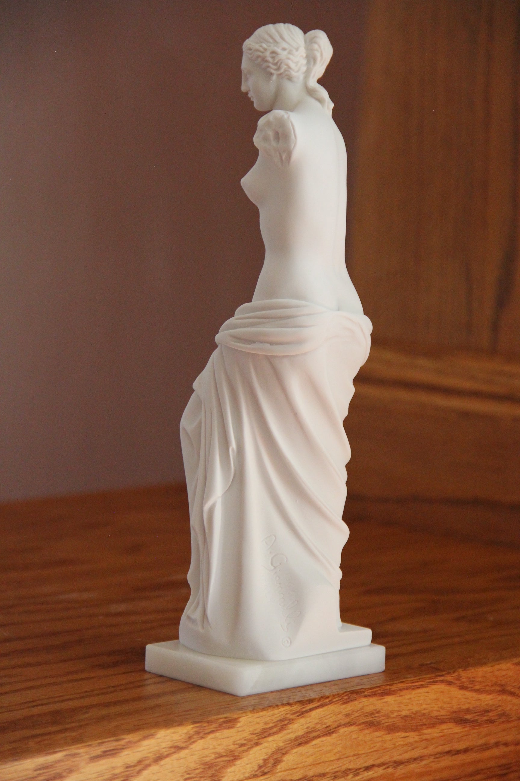 Back View Venus de Milo Aphrodite of Melos Italian Alabaster Sculpture