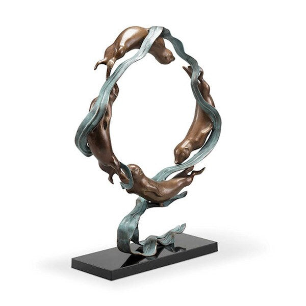 Sculpture depicts a sea otter swimming in a circular motion spectacle